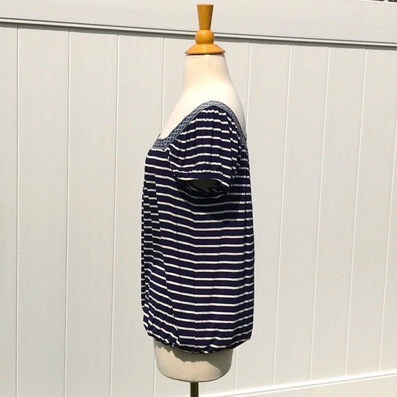 NWT Max Studio Navy Blue and White Striped Shirt Size Medium - Picture 3 of 13